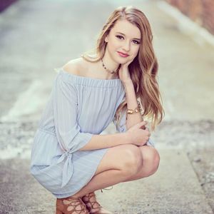 Meet your Posher, Claire